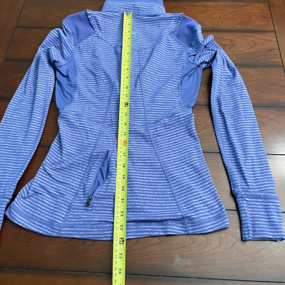 Lululemon‎ Run Your Heart Out Pullover - Picture 5 of 10